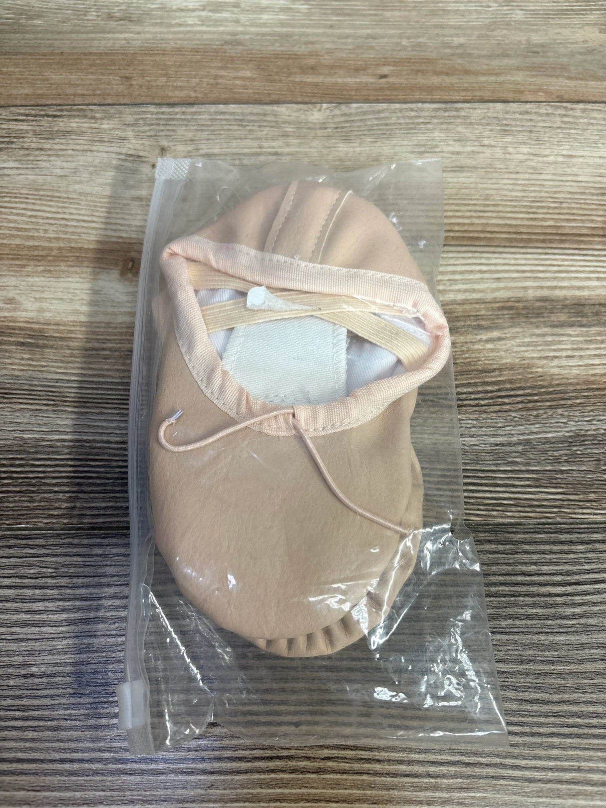 NEW Triple Deer Ballet Shoes Nude sz 6/7c