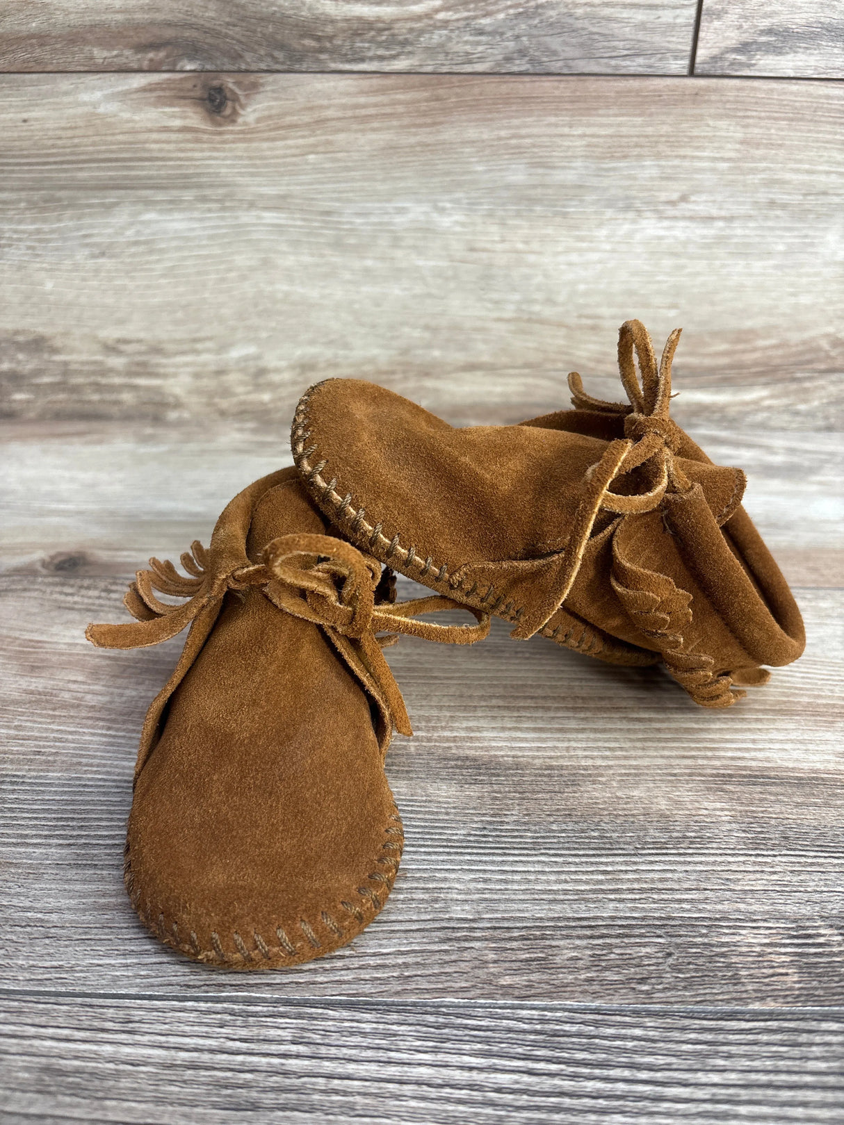 Minnetonka Alex Fringe Moccasin Shoes Brown sz 6c