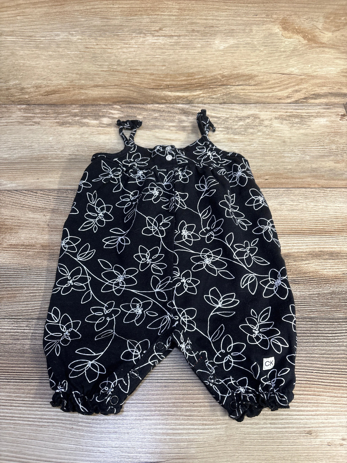 Calvin Klein Sleeveless Henley Romper Black sz 3/6m