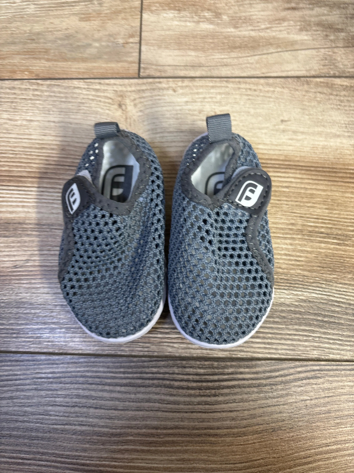 JOINFREE Barefoot Water Shoes Grey sz 5c