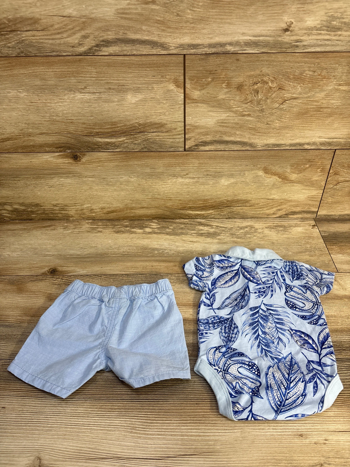 Children's Place 2pc Polo Bodysuit & Shorts Set Blue sz 0-3m