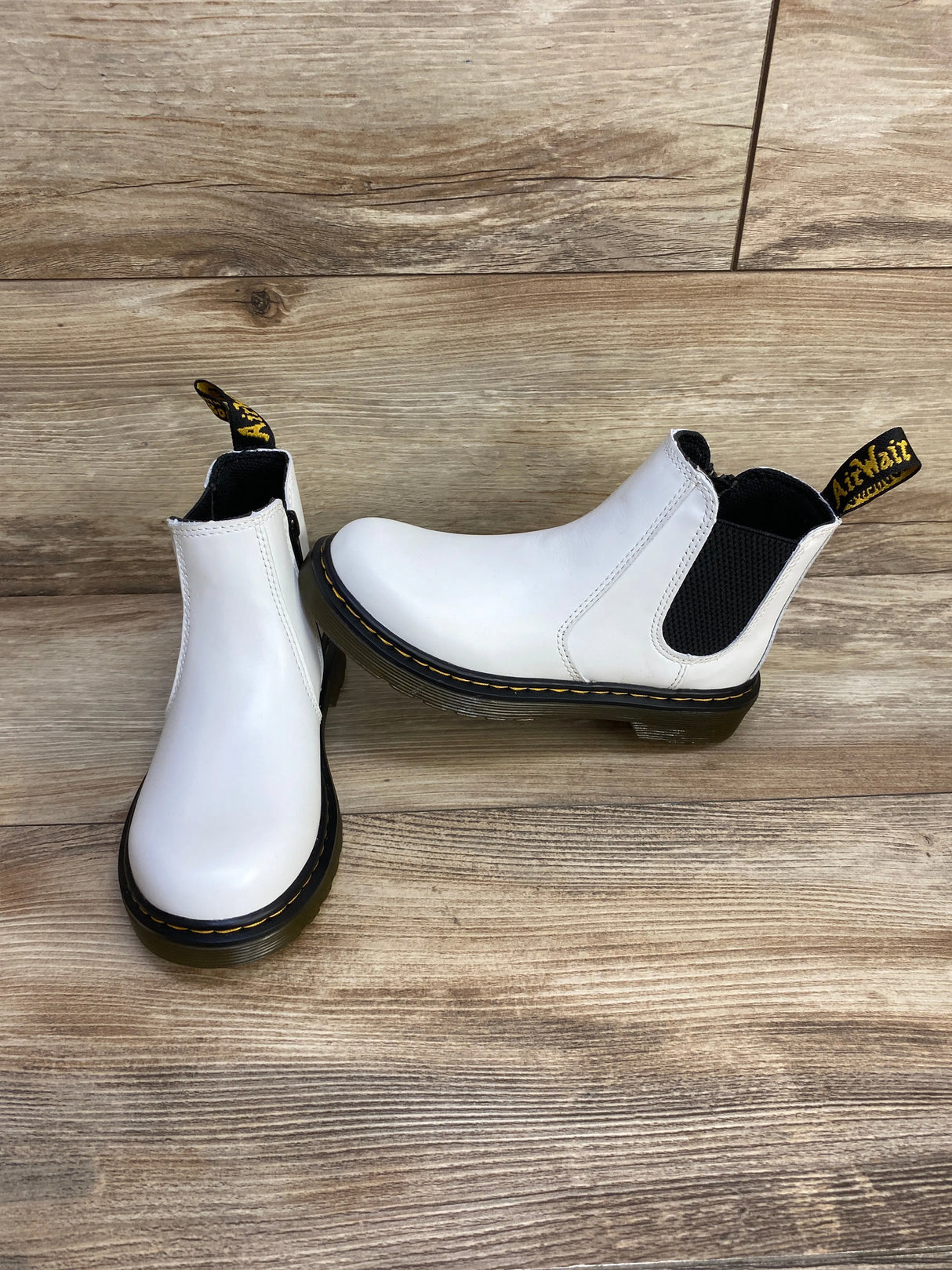 Dr. Martens Chelsea Boot White sz 1Y - Me n Mommy To Be