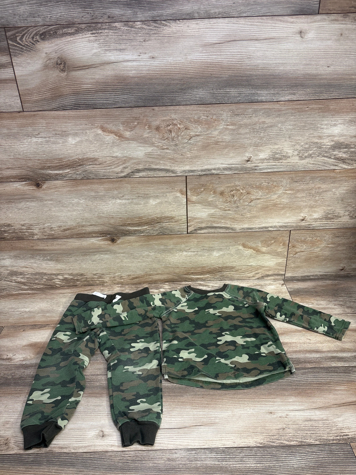 Tommy Bahama 2pc Camo Shirt & Joggers Set Green sz 3T