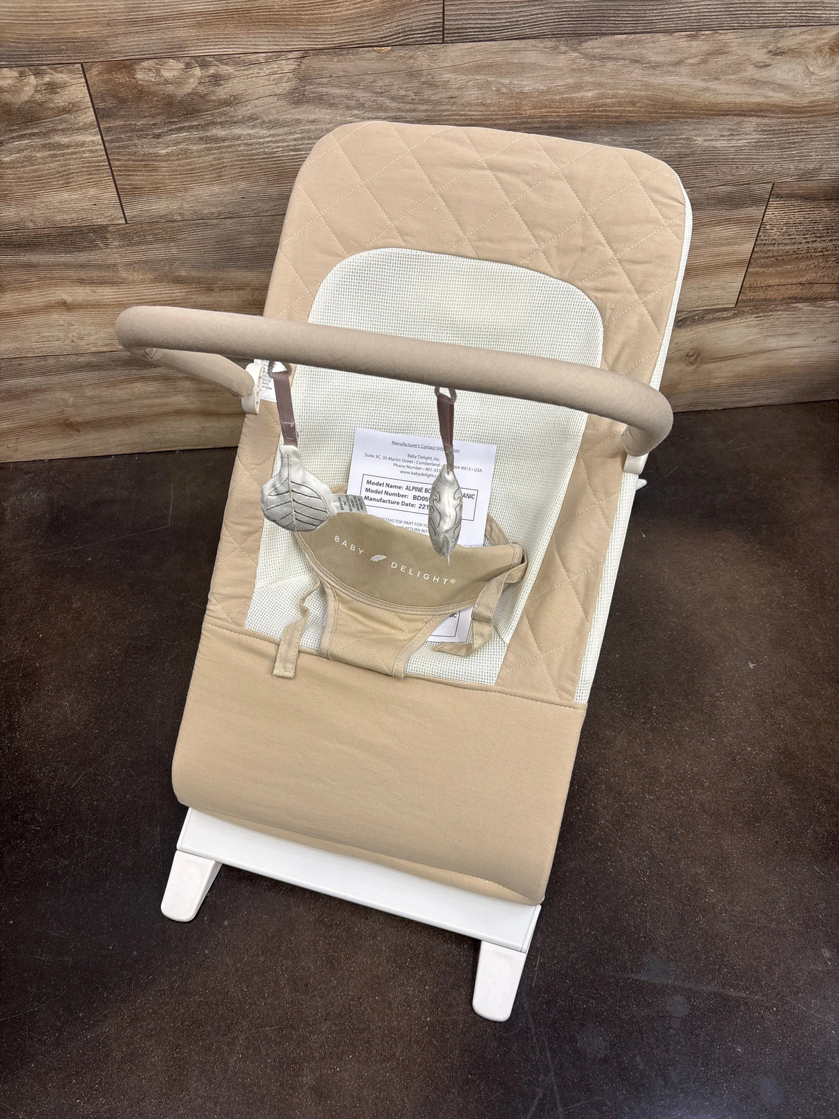 NEW Baby Delight Alpine Organic Deluxe Portable Bouncer in Oat