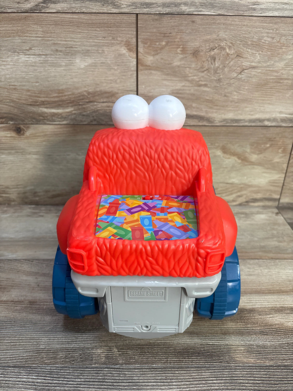 Sesame Street Giggle N Go Monster Truck