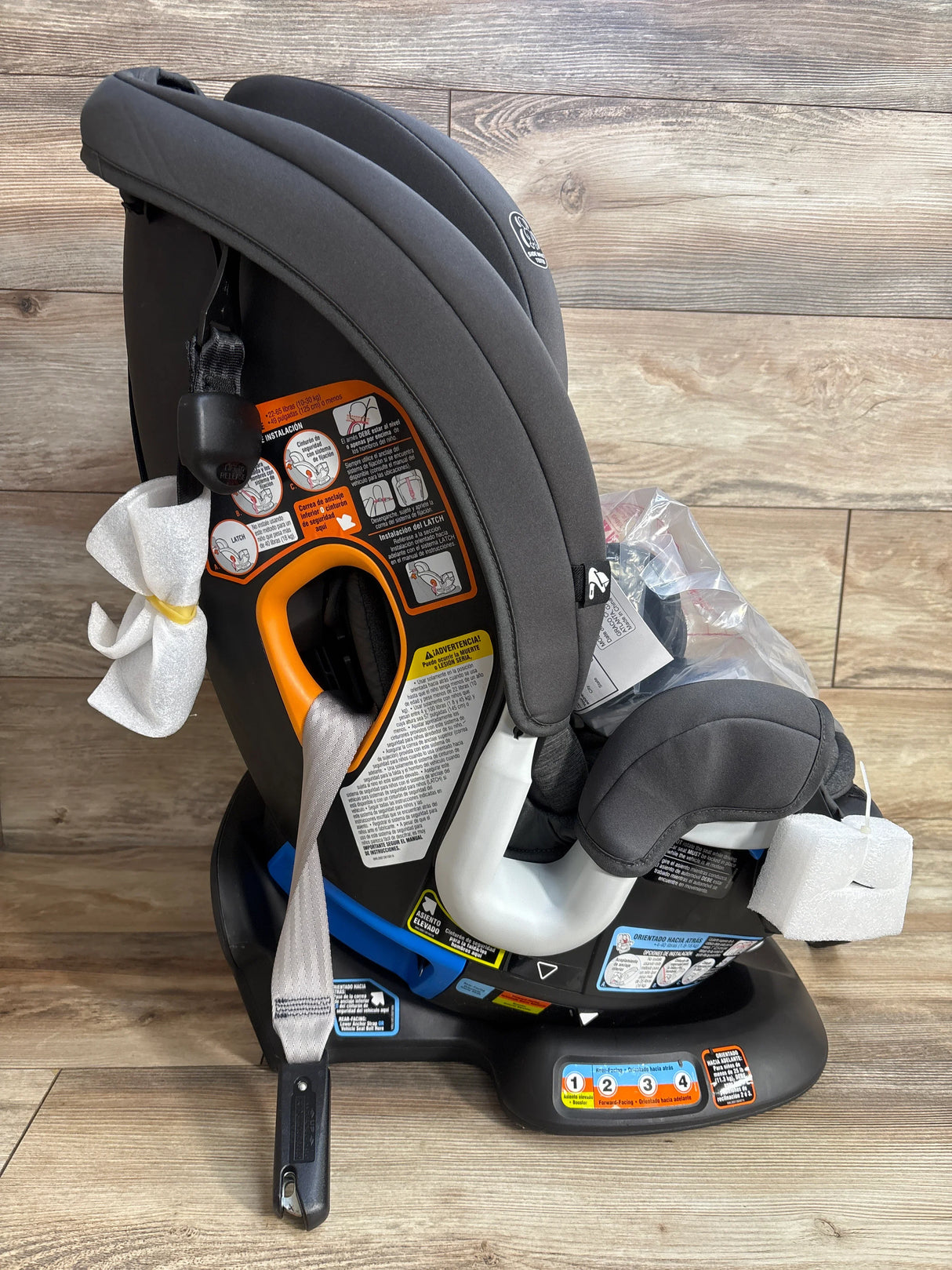 NEW Graco Turn2Me 3-in-1 Rotating Convertible Car Seat in Manchester