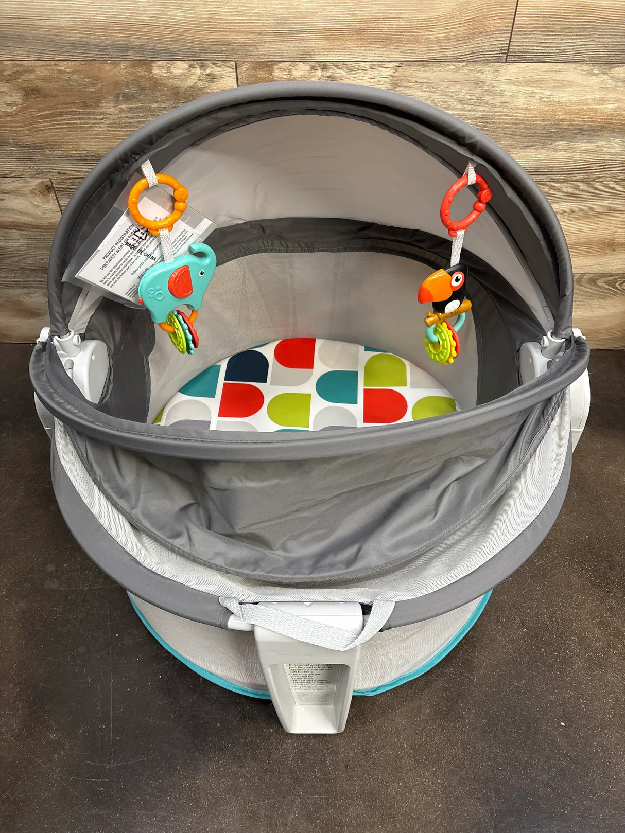 NEW Fisher Price On-The-Go Baby Dome in Color Climbers - Me n Mommy To Be