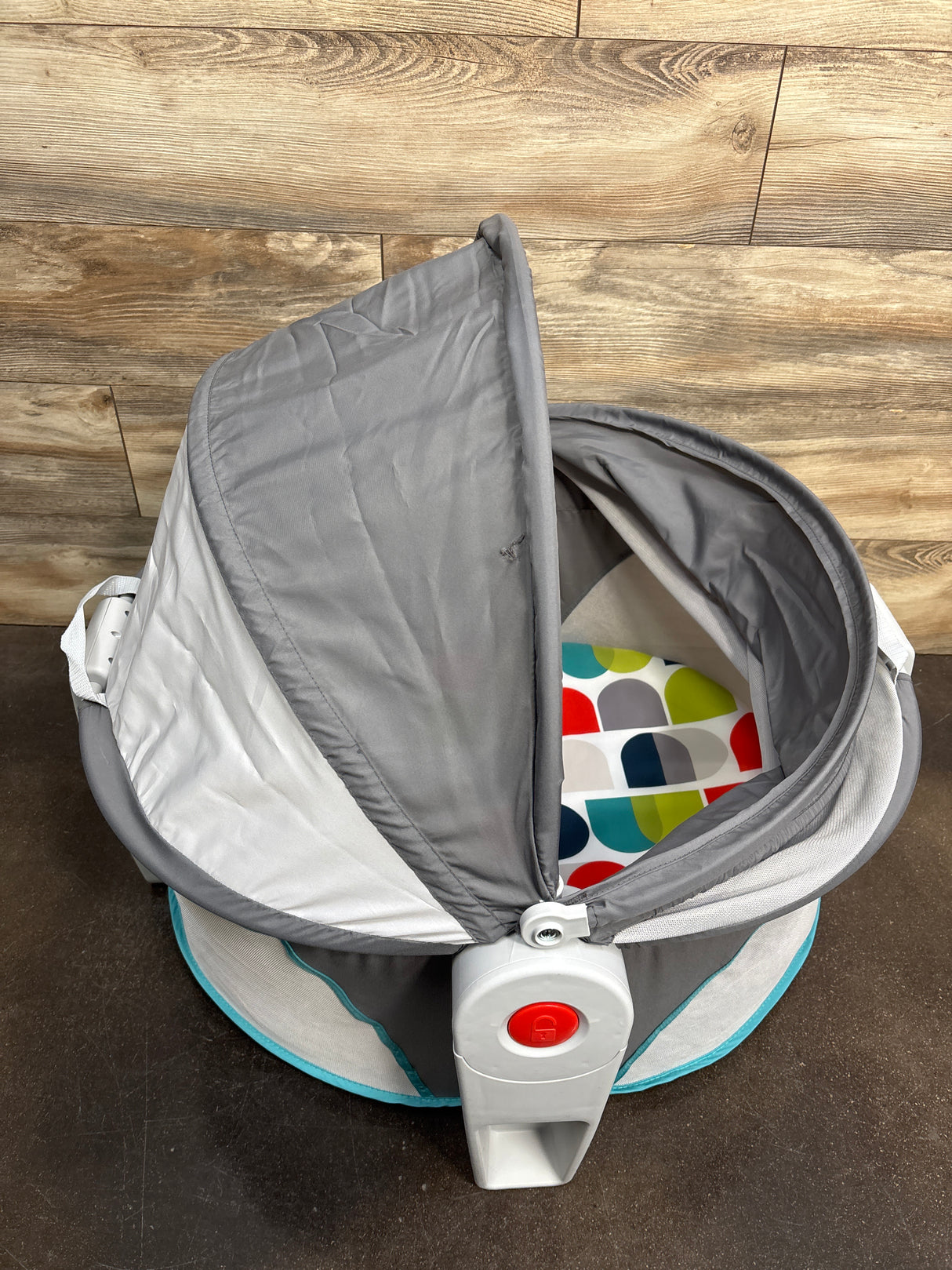 NEW Fisher Price On-The-Go Baby Dome in Color Climbers