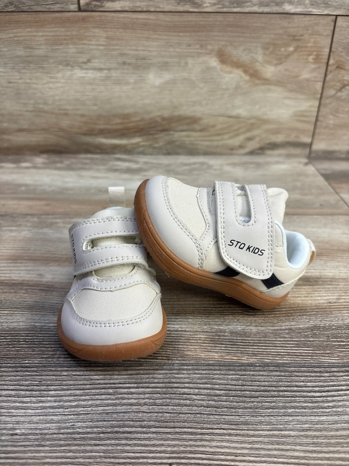 STQ Kids First Walking Sneakers Tan sz 3c
