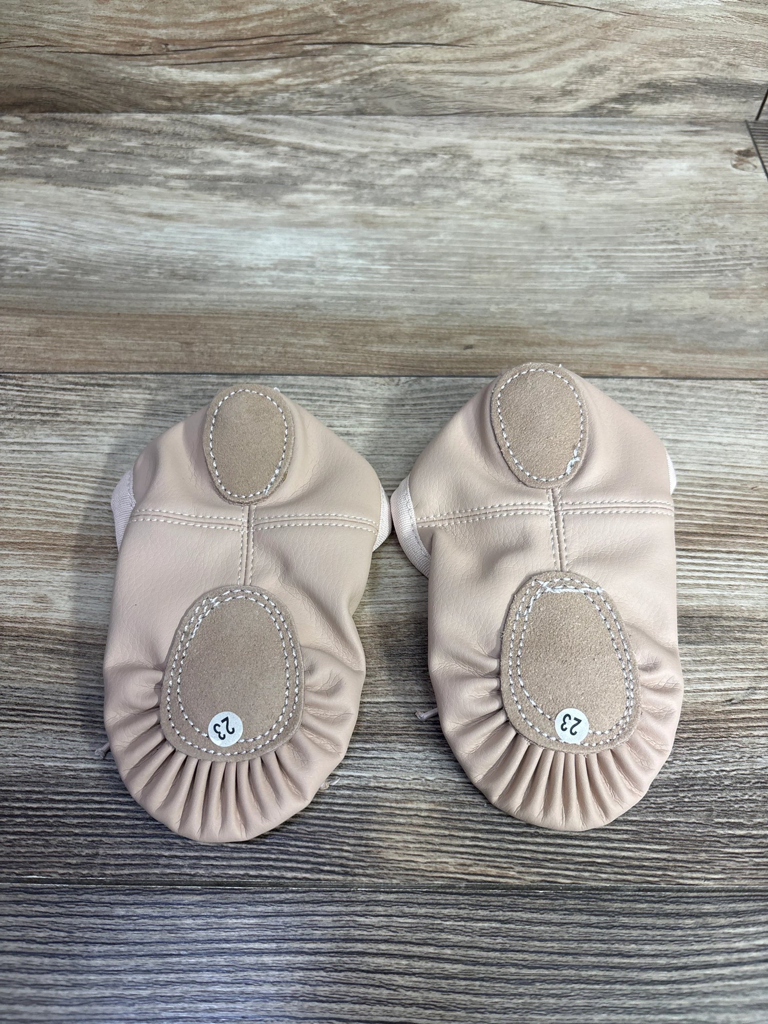 NEW Triple Deer Ballet Shoes Nude sz 6/7c