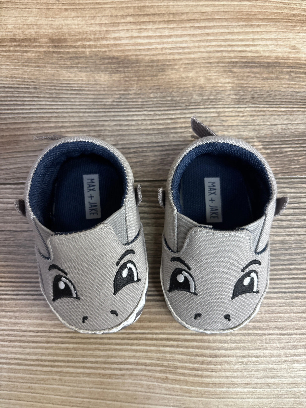 Max + Jake Soft Sole Shark Shoes Grey sz 1c