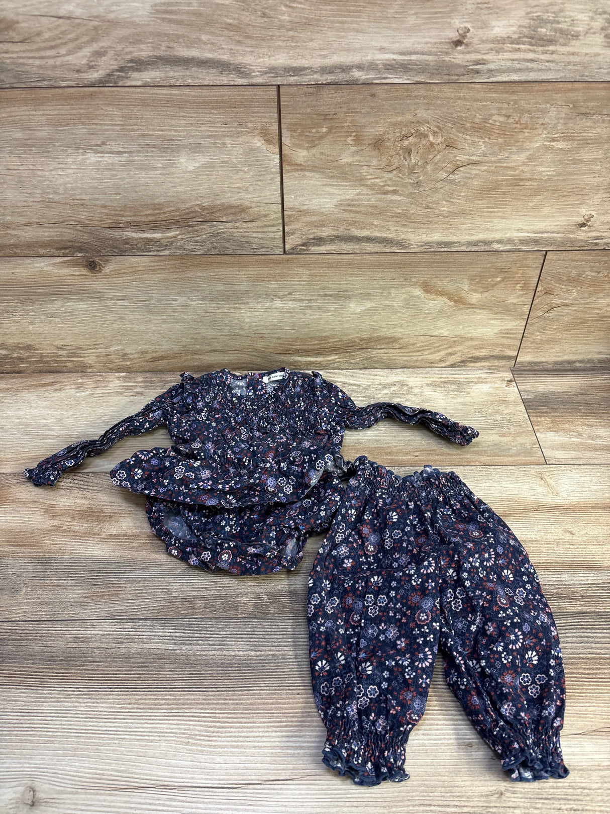 The New Society 2pc Floral Smocked Bodysuit Dress & Pants Set Navy sz 6m