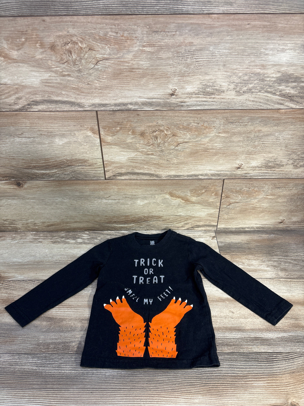Just One You Trick or Treat Smell My Feet Shirt Black sz 2T