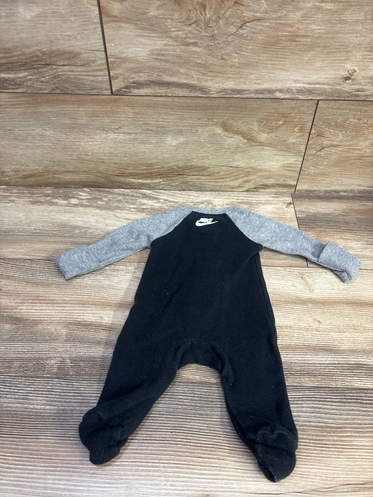 Nike Sleeper Black sz Newborn