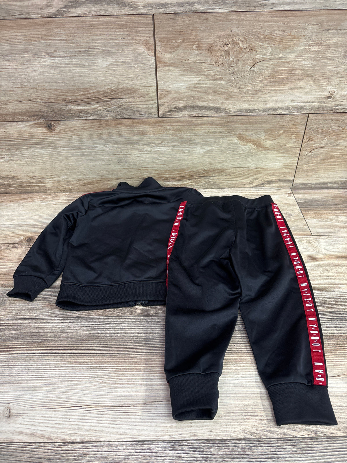 Jordan 2pc Tracksuit Black sz 24m