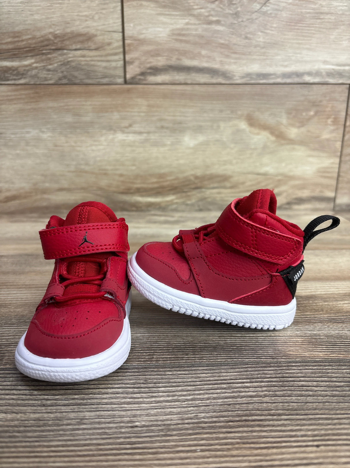 Air Jordan Fadeaway GS 'Gym Red' Sneakers sz 2c