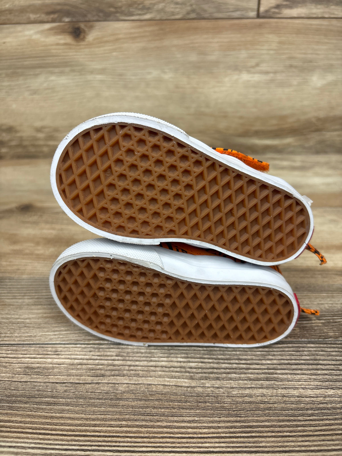 Vans Slip-On V Shark Orange Sneakers sz 5c