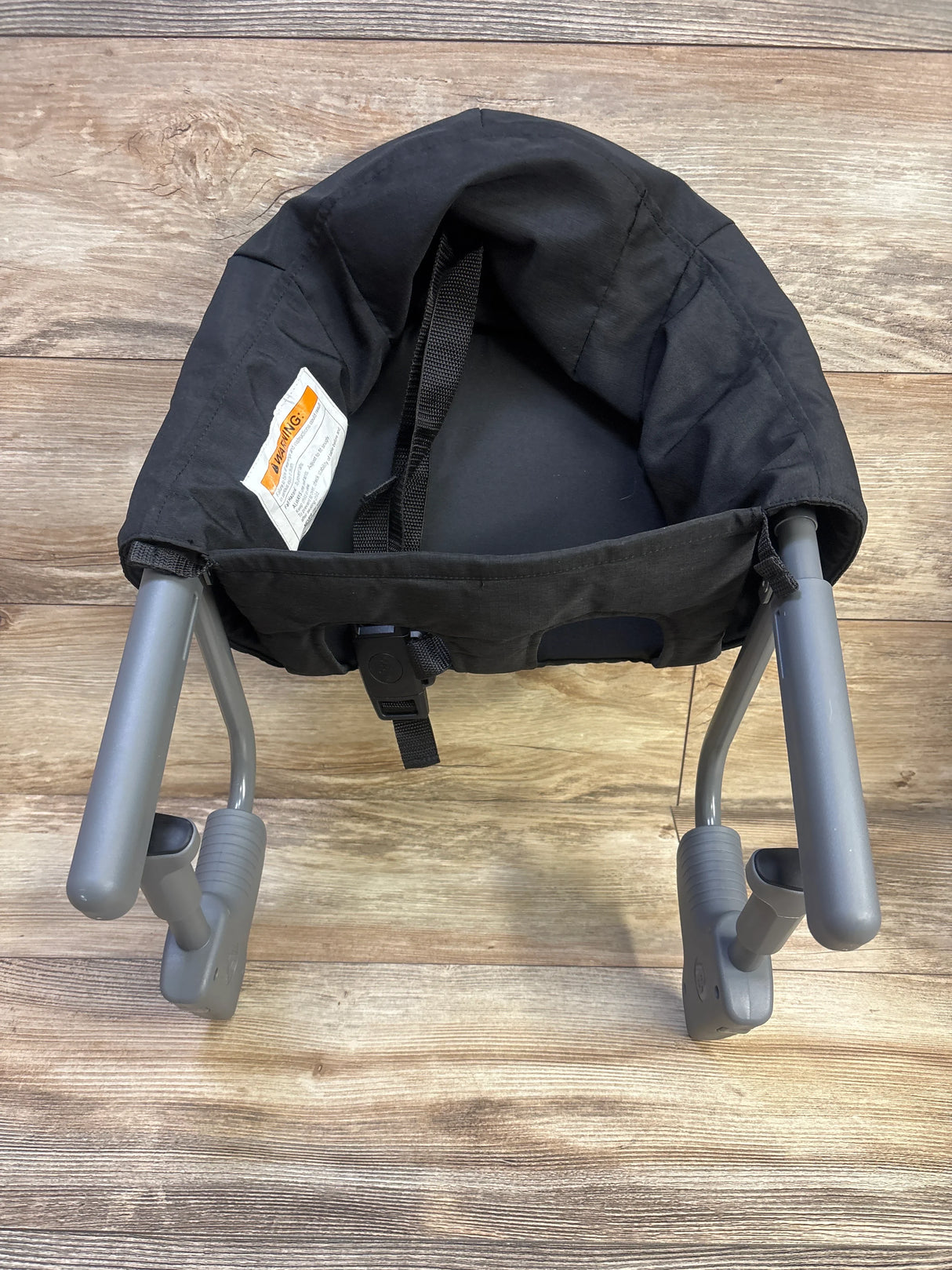 Chicco FastLock Hook-On Chair in Black - up to 37lbs