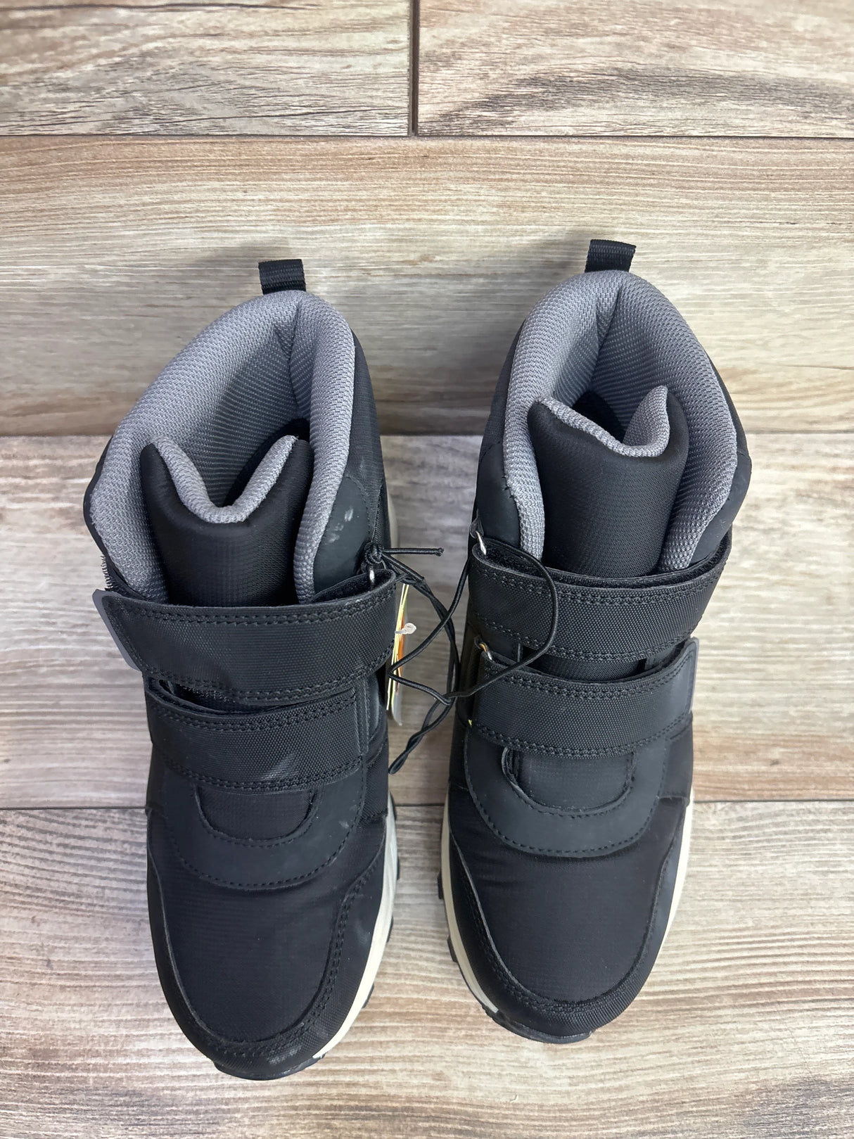 NEW All In Motion Waterproof Arrow Snow Boot Jet Black sz 4Y