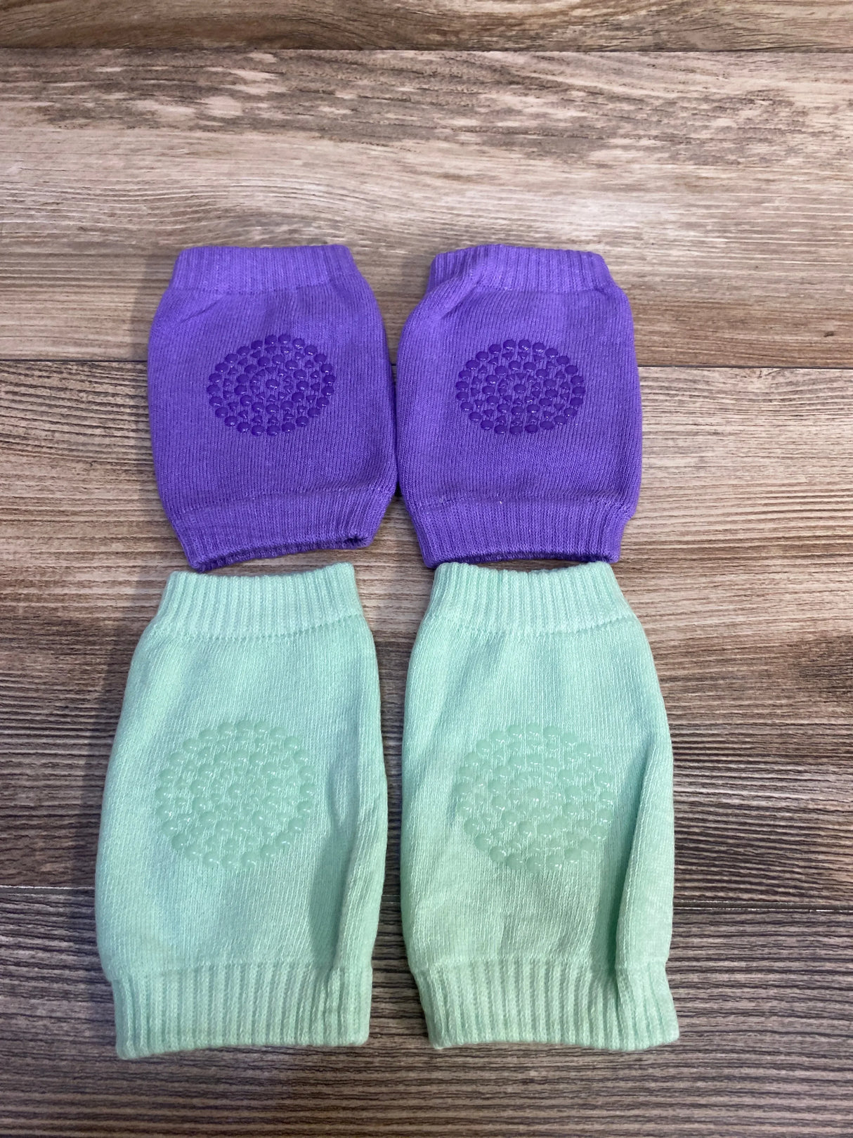NWOT 2pk Baby Crawling Knee Pads Purple/Green