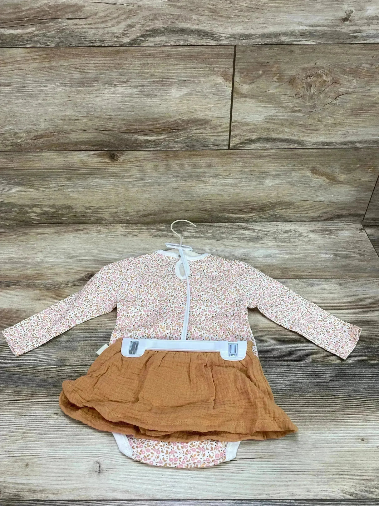 NEW Rabbit + Bear Organic 3pc Bodysuit + Skirt + Socks Set Pink sz 12m - Me n Mommy To Be