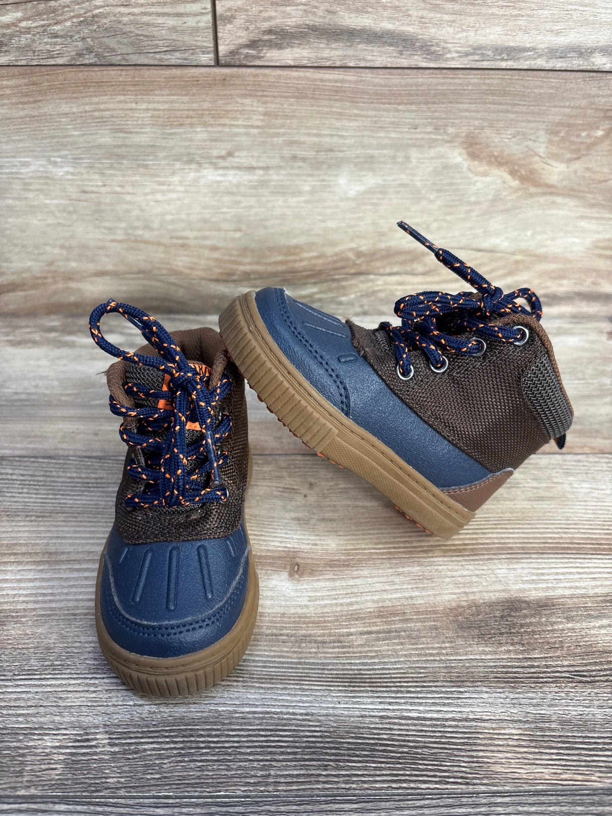 Oshkosh Grayson-B Mid Top Sneakers Brown sz 6c