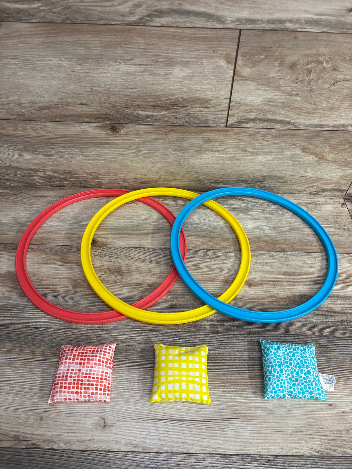 Lovevery Jump-In Hoops and Bean Bags 6pc