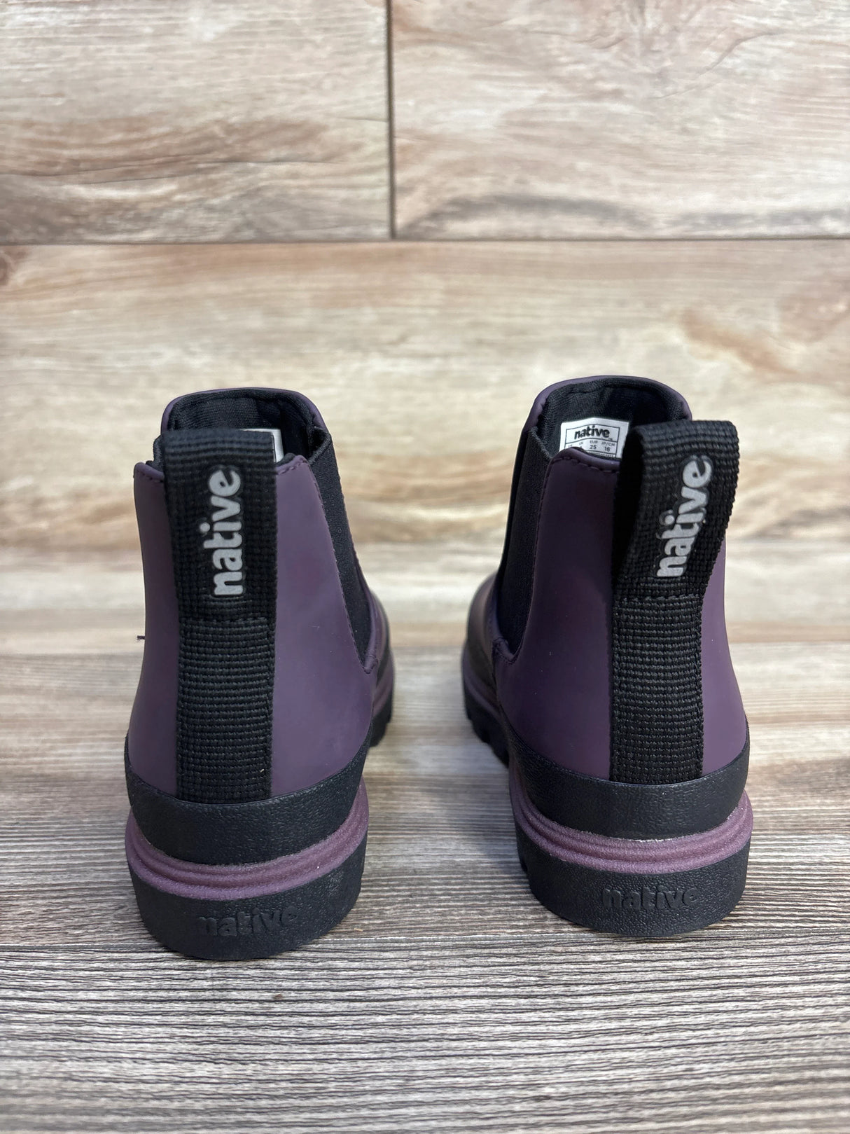 NWOT Native Kensington Chelsea Boots Purple sz 9c