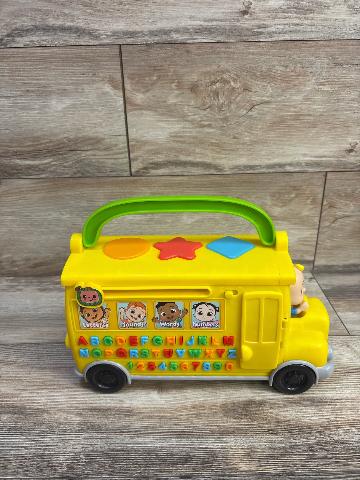 CoComelon Musical Learning Bus