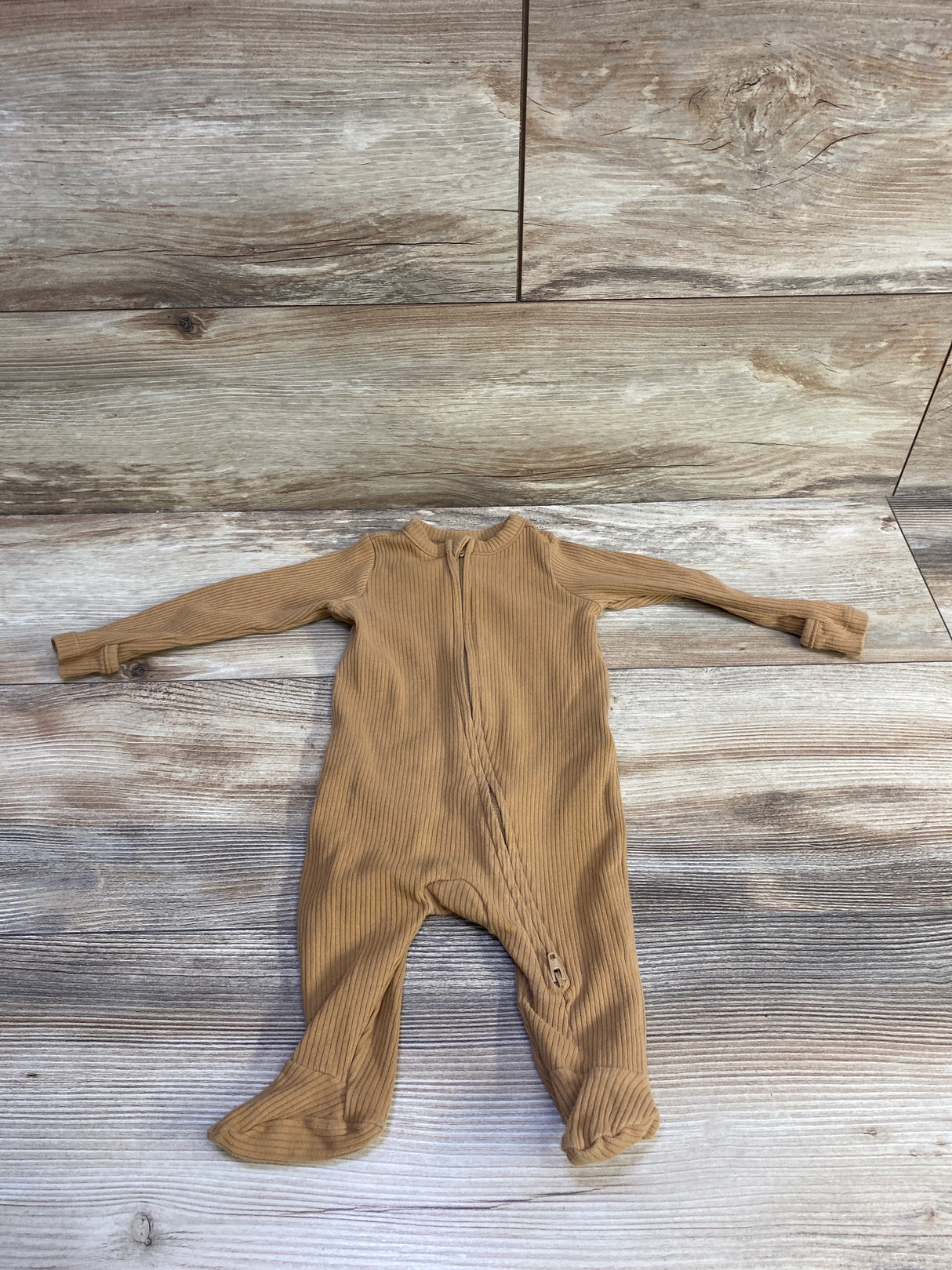 Old Navy Ribbed Sleeper Tan sz 0-3m