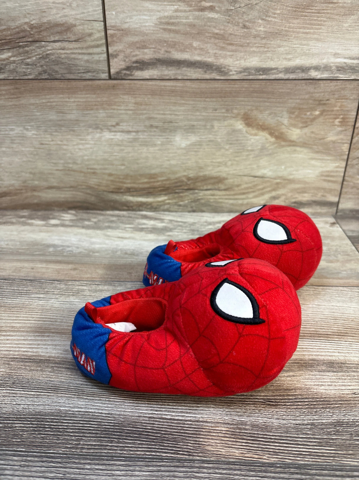 Marvel Spider Man 3D Plush Slippers Red sz 5-6c