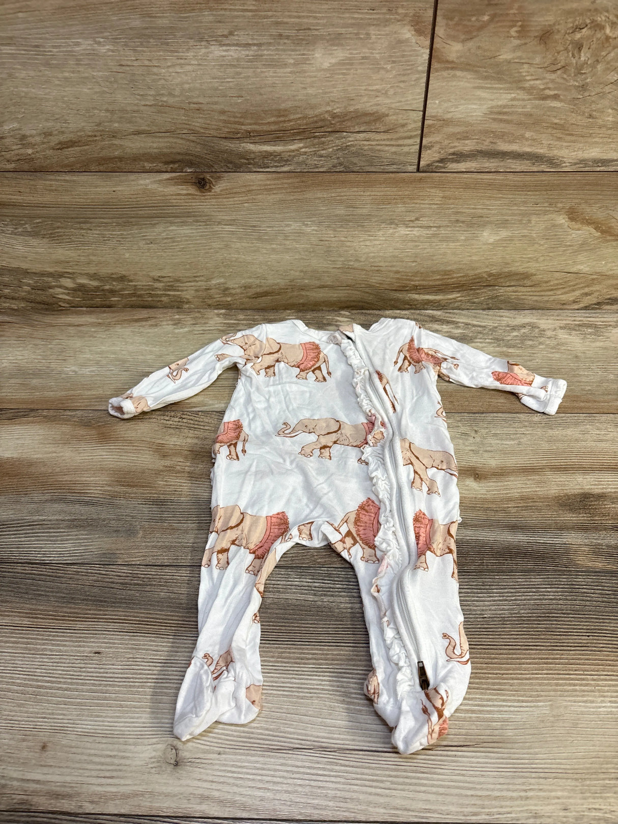 Milkbarn Bamboo Elephant Print Ruffle Footie White sz 3-6m