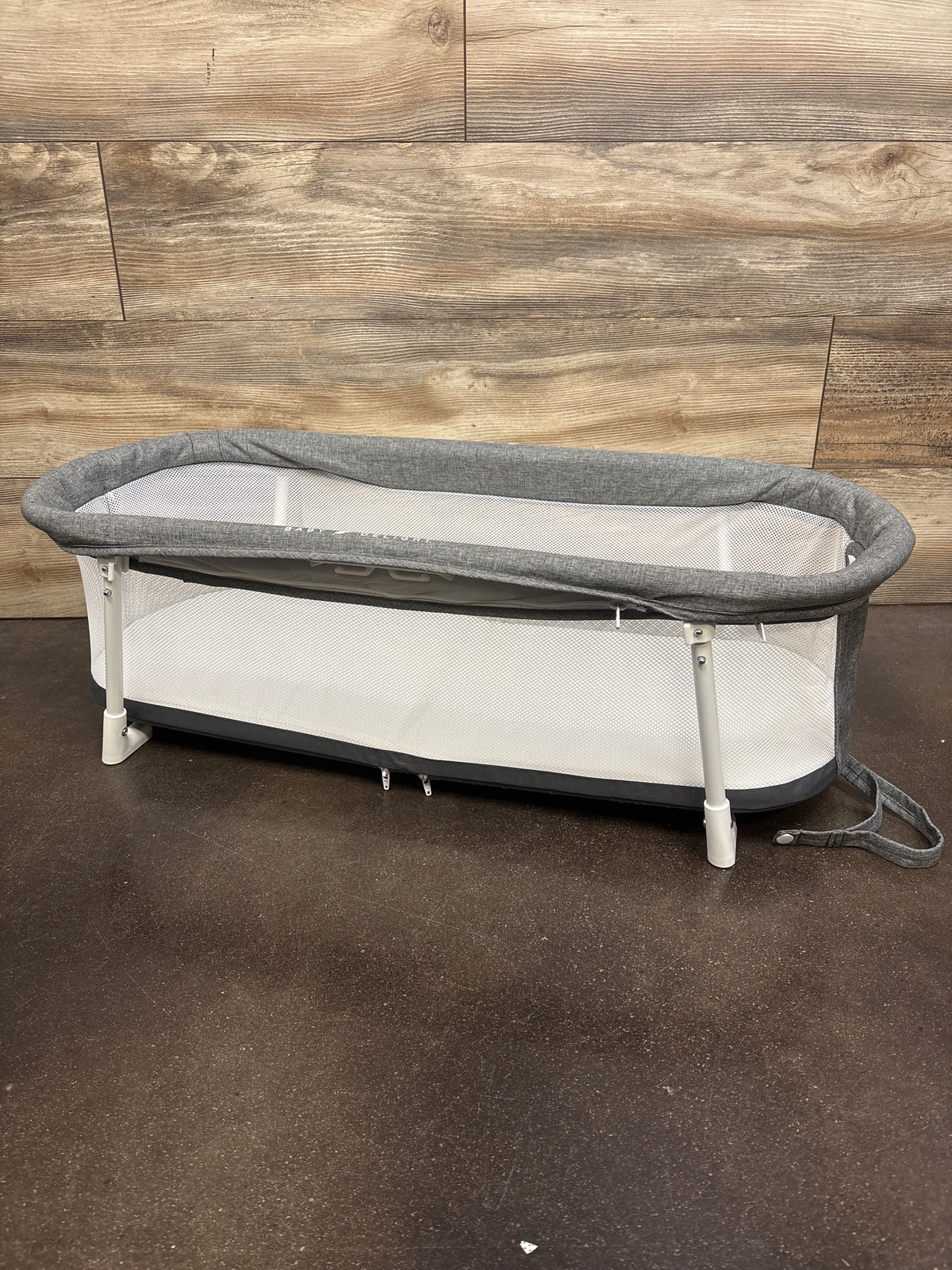 Baby Delight Snuggle Nest Portable Infant Bassinet Grey