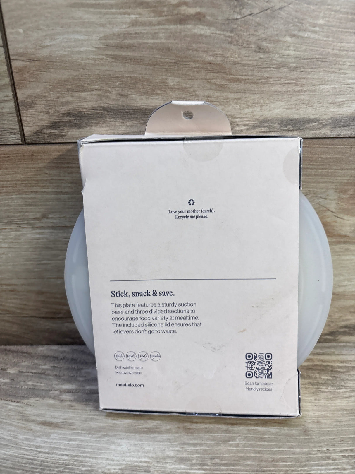 NEW Lalo Silicone Suction Plate with Lid - Oatmeal