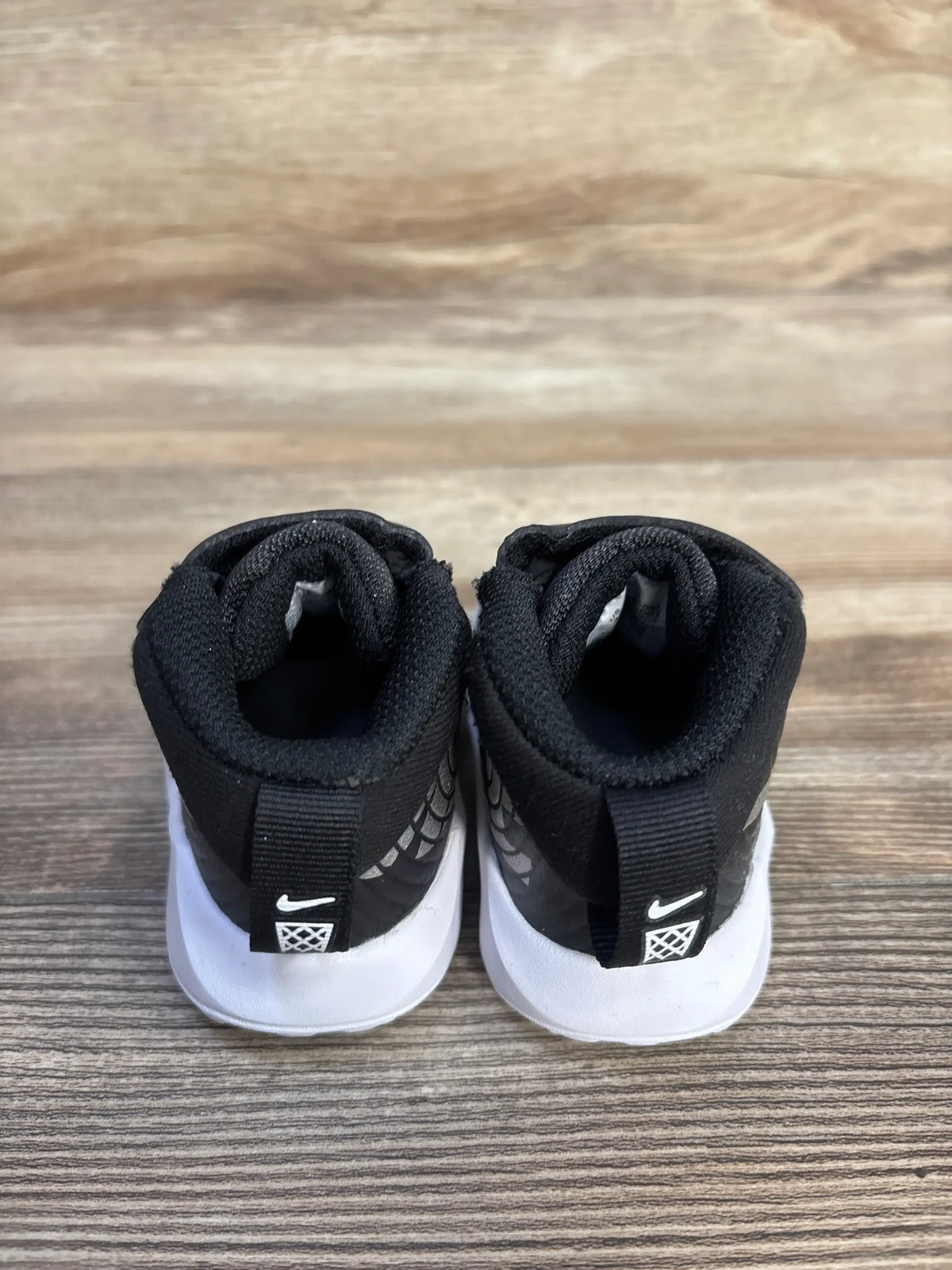 Nike Team Hustle D9 TD 'Black' Sneakers sz 4c