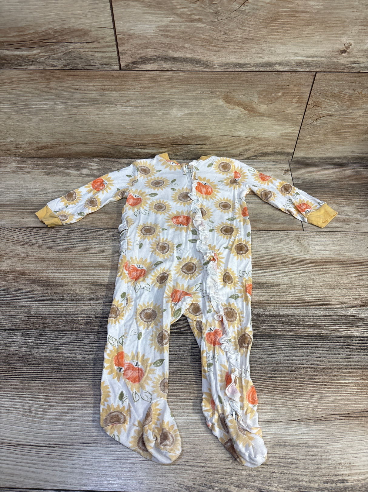 Milkberry Bamboo Pumpkin Ruffle Footie White sz 3-6m