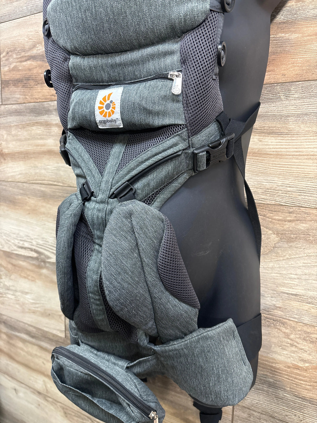 Ergobaby Omni 360 Cool Air Baby Carrier in Classic Weave 7-45lbs