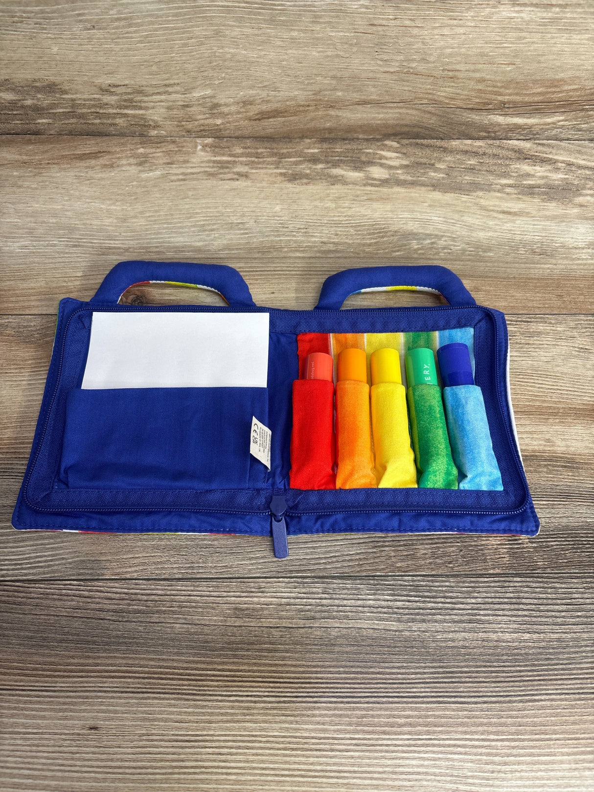 Lovevery Anywhere Art Kit With Washable Tempera Paintsticks