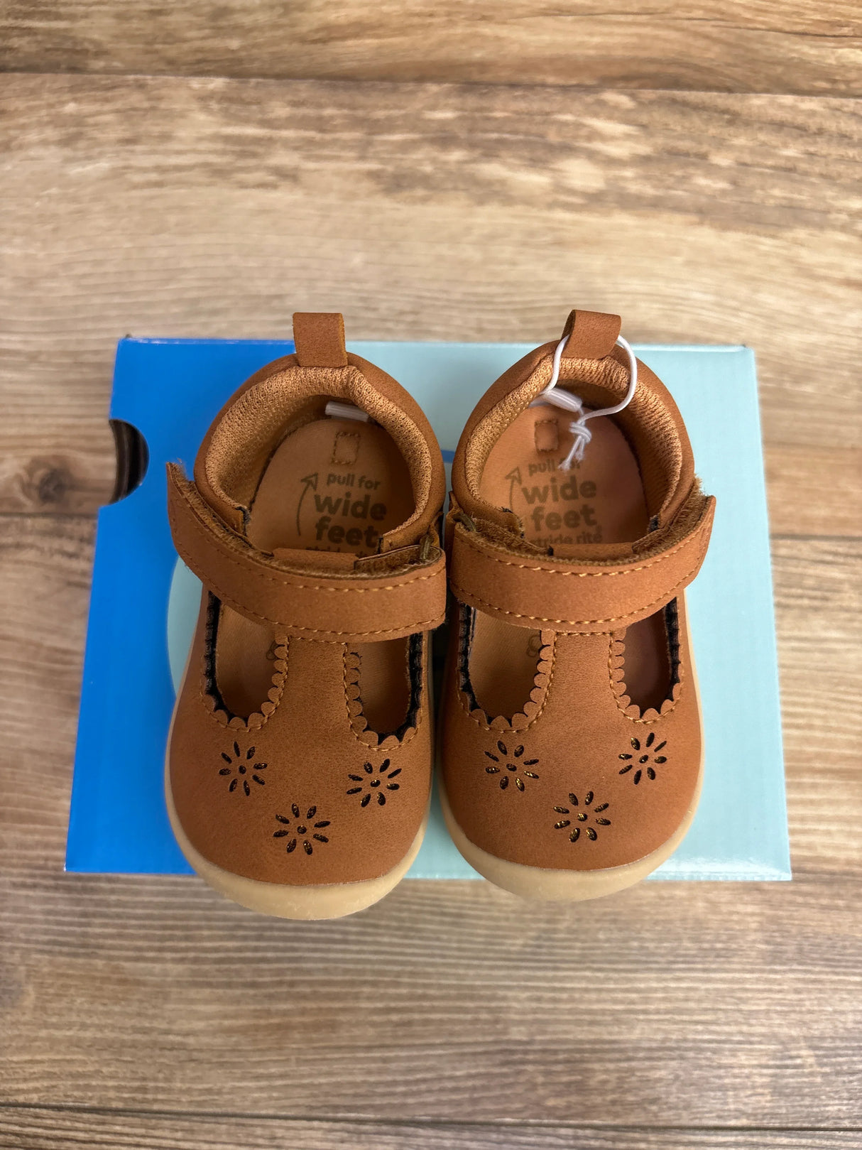 NEW Stride Rite Cheyenne Sneakers Tan sz 3c