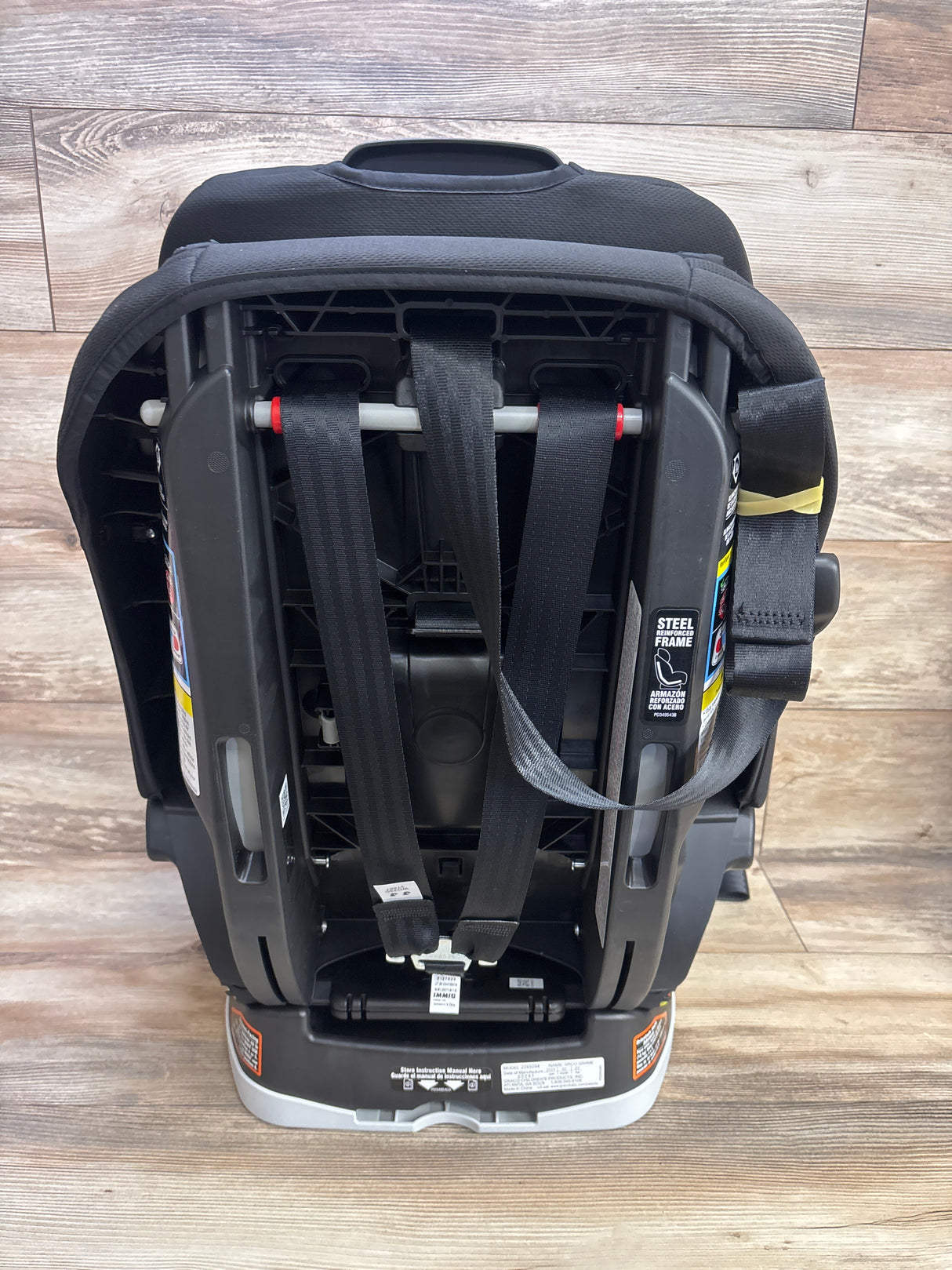 NEW Graco Grows4Me 4-in-1 Convertible Car Seat