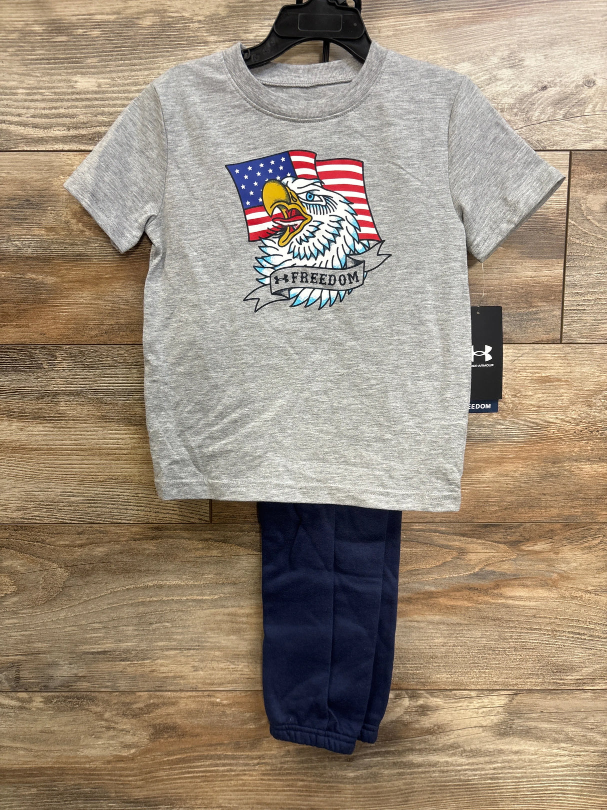 NEW Under Armour 2pc Shirt & Bottoms Set Grey sz 4T