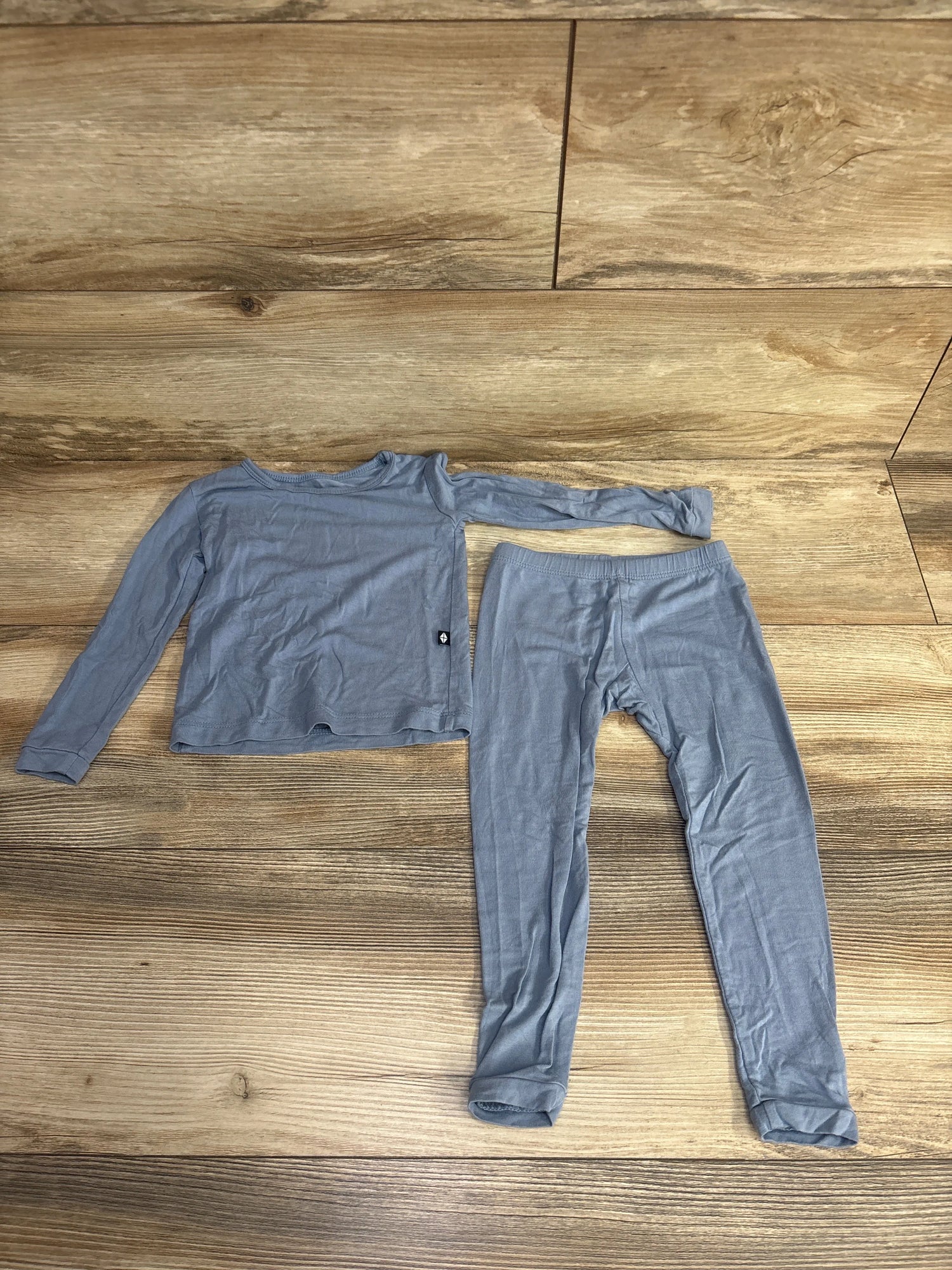 Kyte Baby Long Sleeve Pajama 2pc Set in Slate sz 18-24m