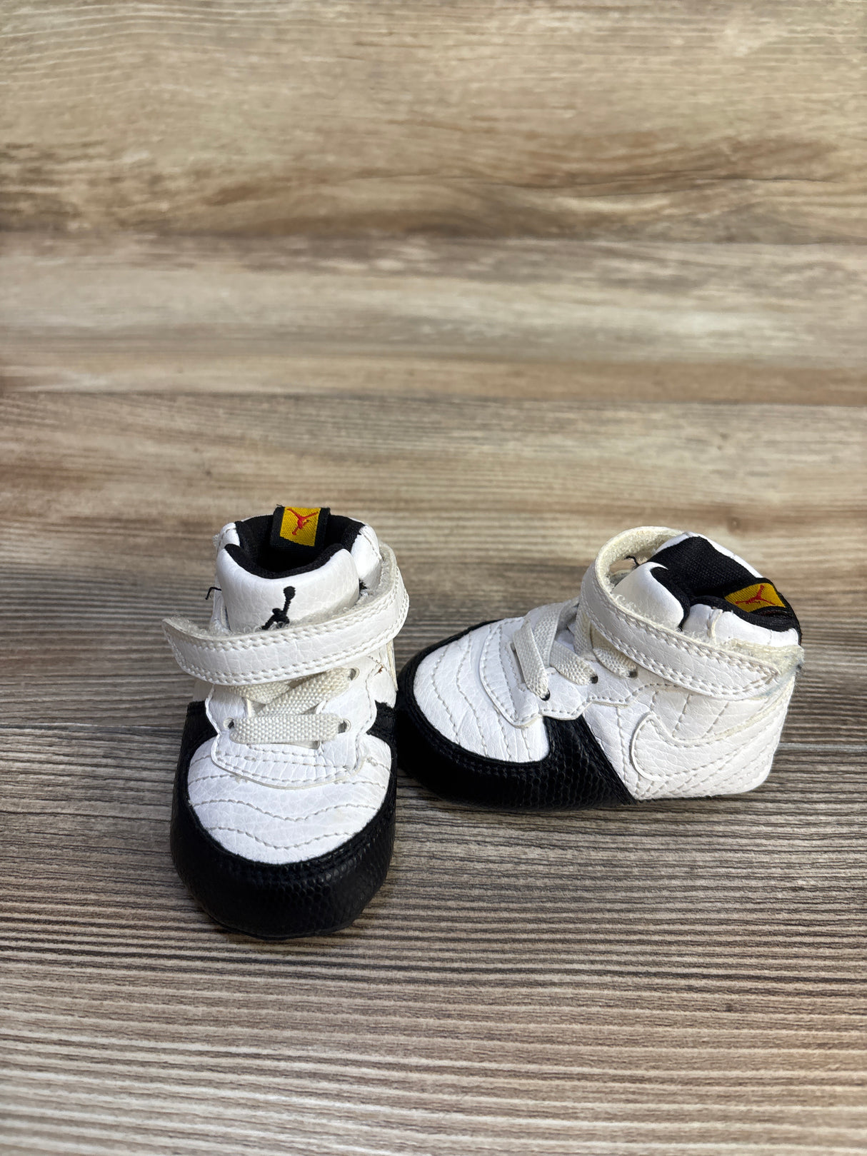 Jordan Fusion Crib Sneakers White sz 1c