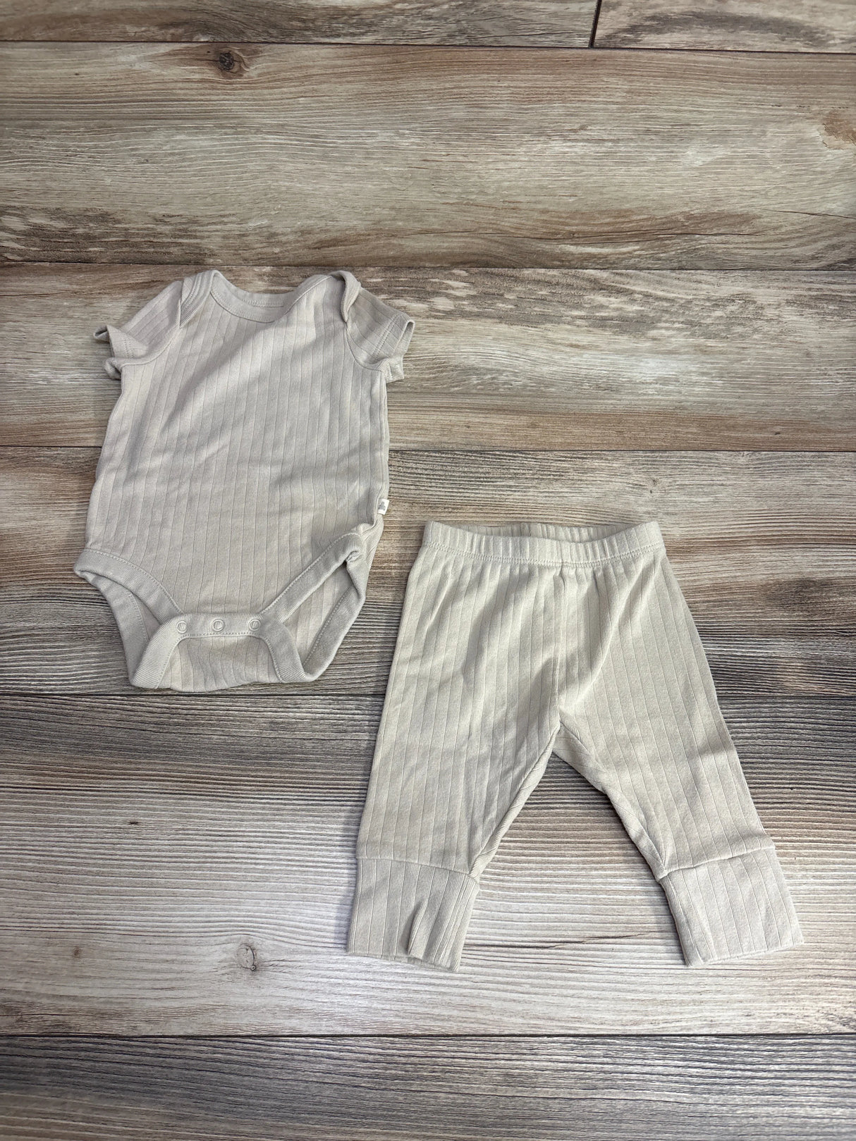 Baby Gap 2pc Ribbed Bodysuit & Bottoms Set Tan sz 0-3m