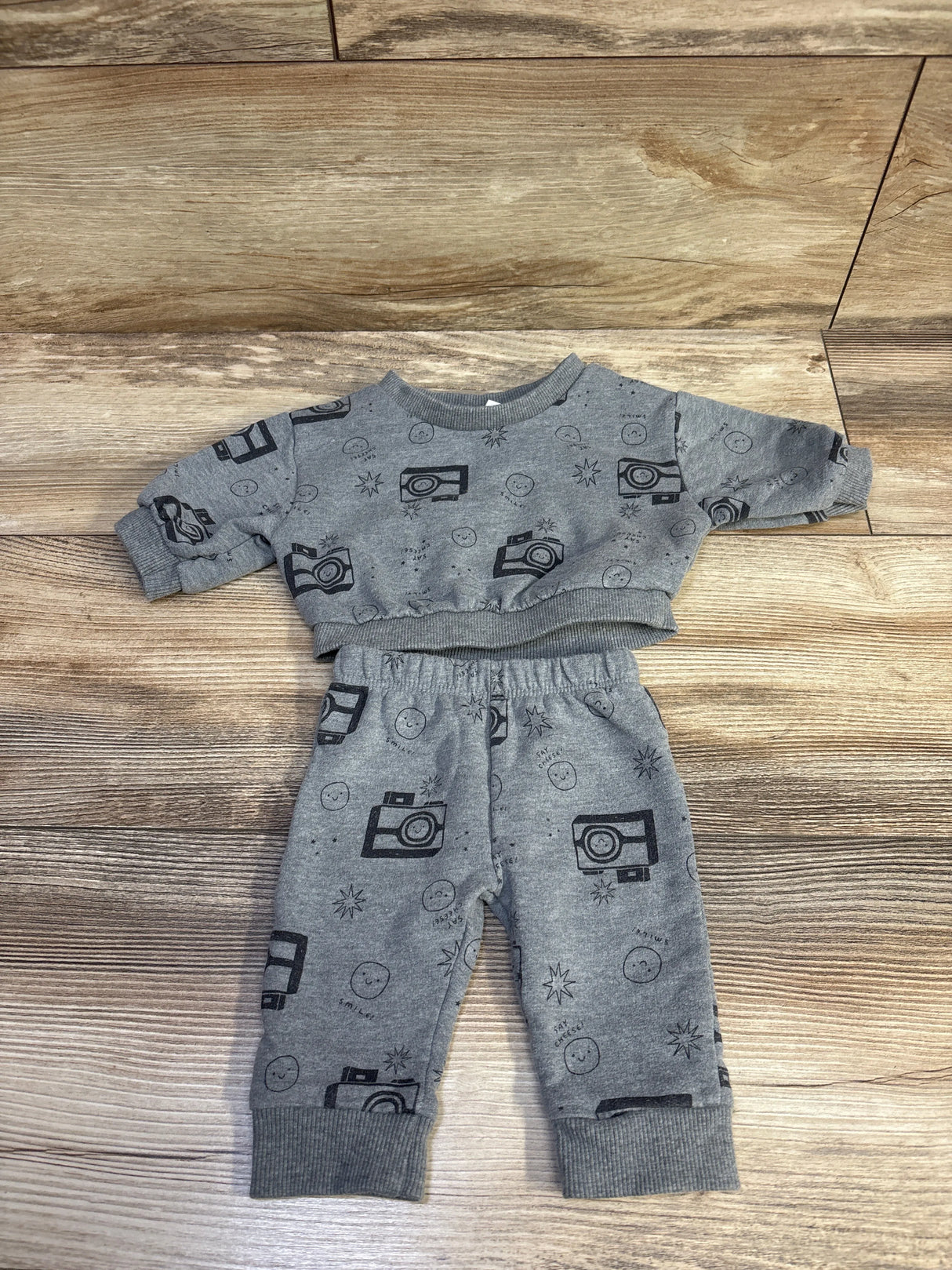 Cat & Jack 2pc Say Cheese! Sweatshirt & Joggers Set Grey sz Newborn