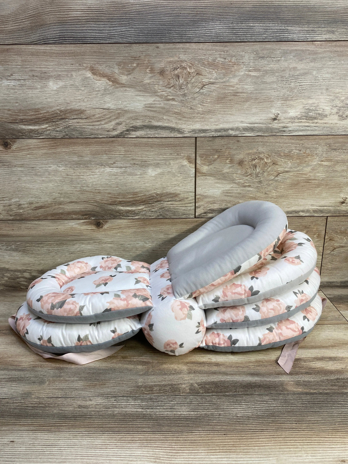 Infantino Elevate Adjustable Nursing Pillow Pink Floral - Me n Mommy To Be