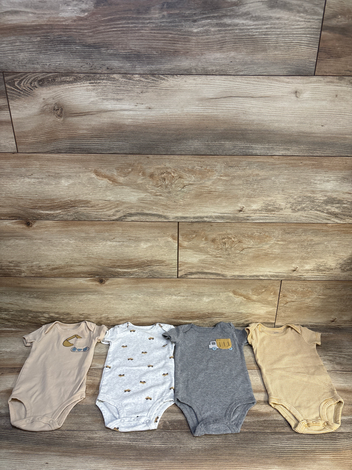 Carter's 4pk Bodysuit Set Beige sz 6m