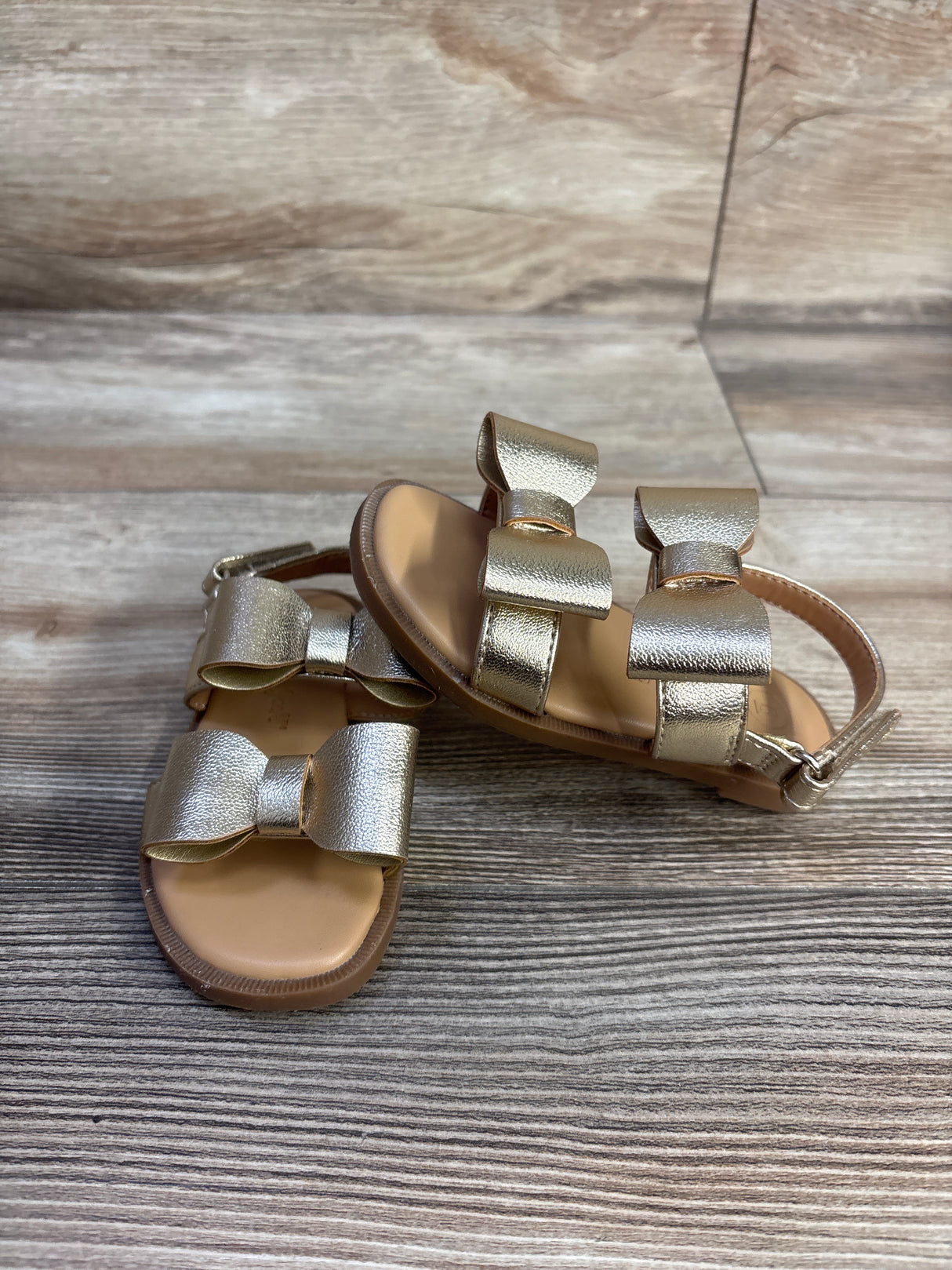 Cat & Jack Ruby Bow Sandals Gold sz 6c