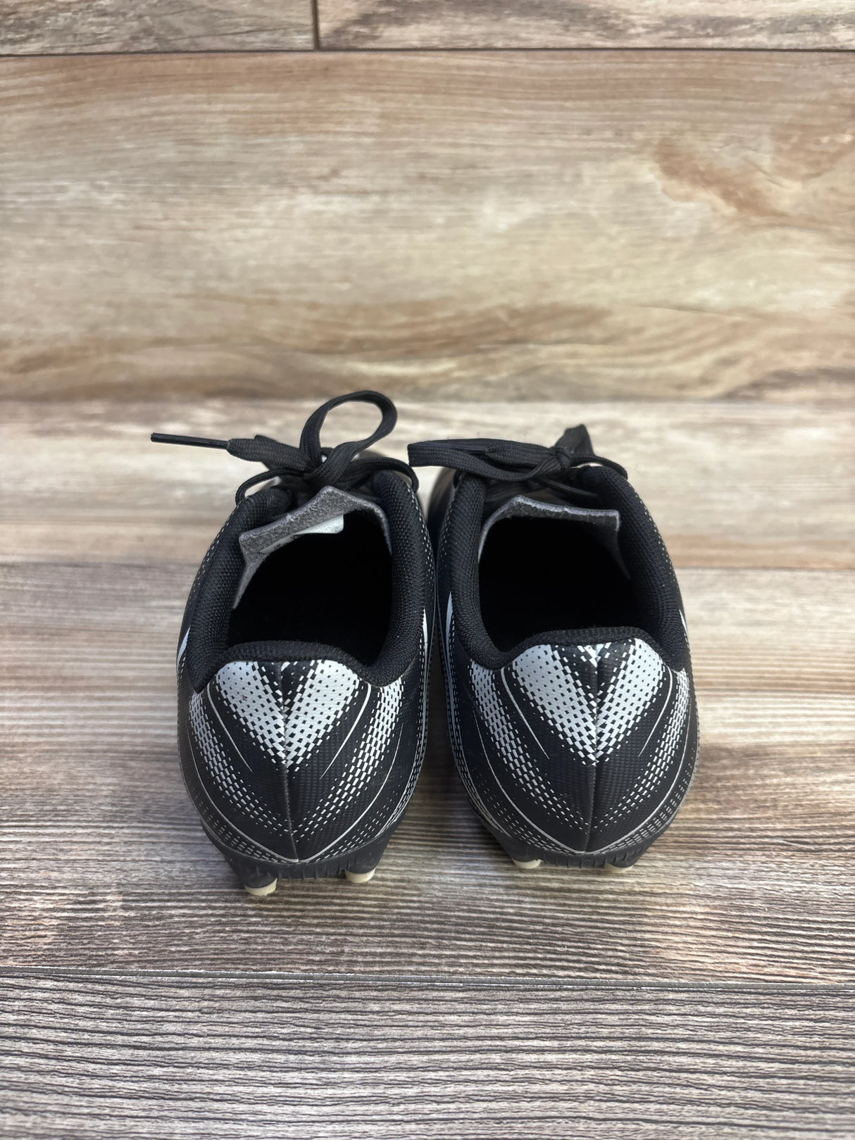 Puma Attacanto Soccer Cleats Black sz 1.5Y