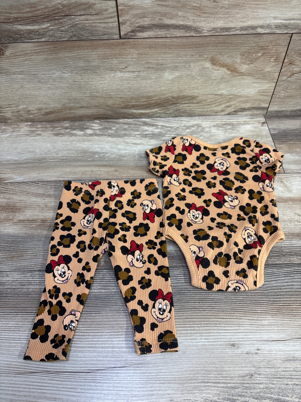 Disney Baby 2pc Ribbed Minnie Mouse Bodysuit & Pants Set Orange sz 0/3m